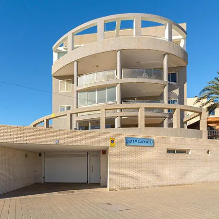Muchavista 3 Bed 2 Bath *