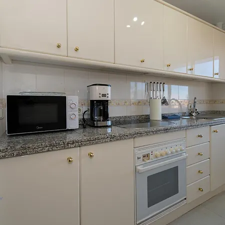 Muchavista 3 Bed 2 Bath *