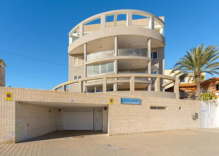 Muchavista 3 Bed 2 Bath *